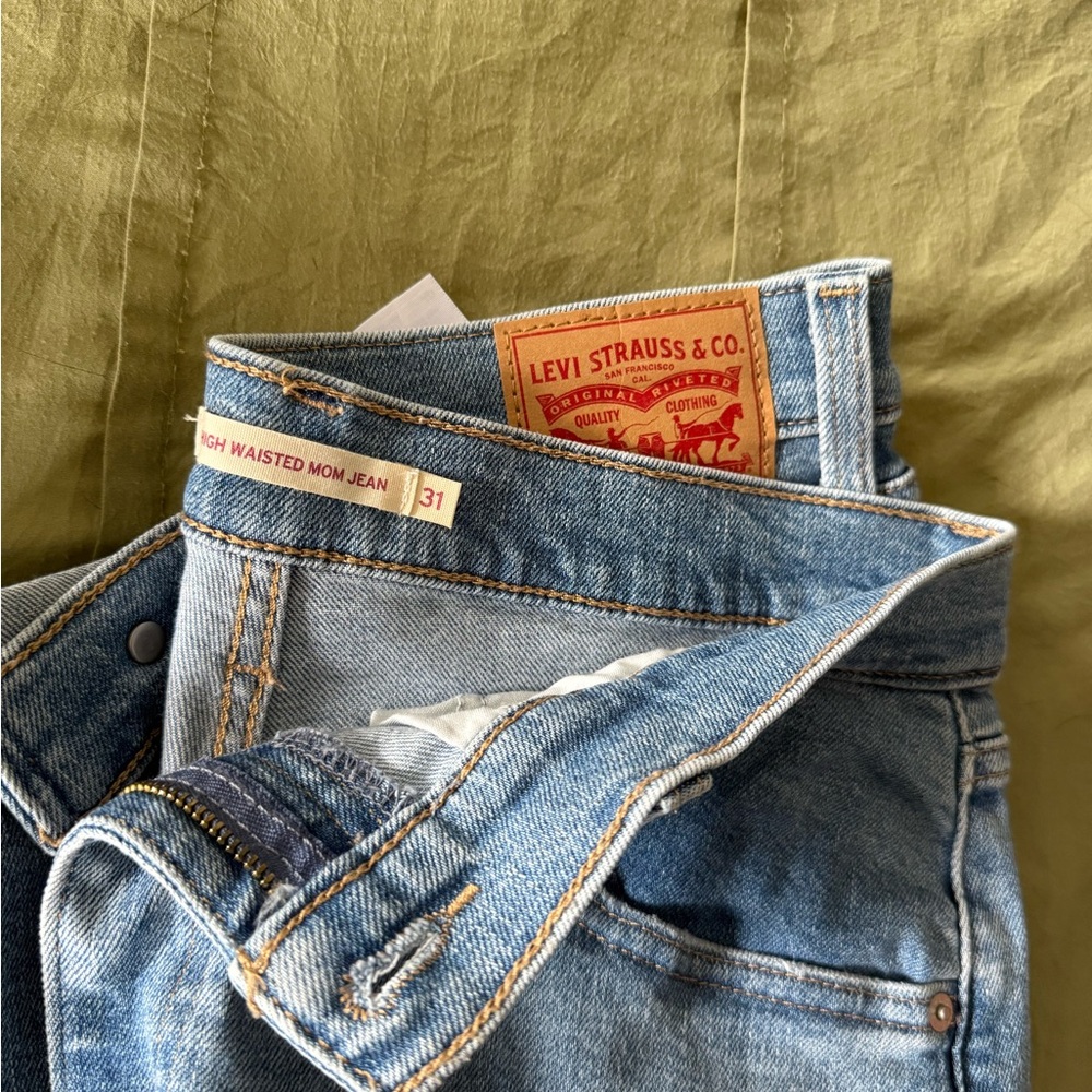 Levi's High Waisted Mom Jeans